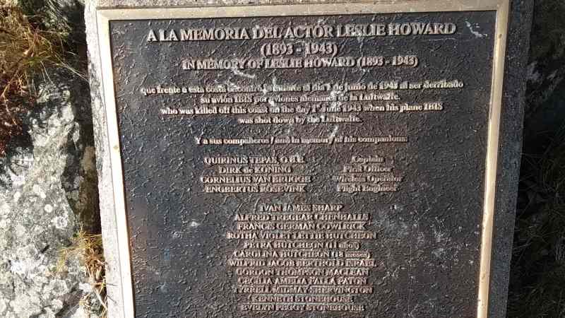 Gedenksteen Leslie Howard, Teixido