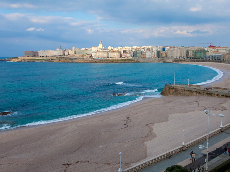 A Coruña, stad en strand