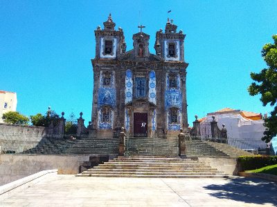 De San Idefonso kerk in het centrum van Porto